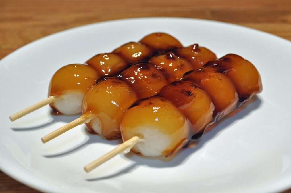 Le Dango : le mochi en brochette